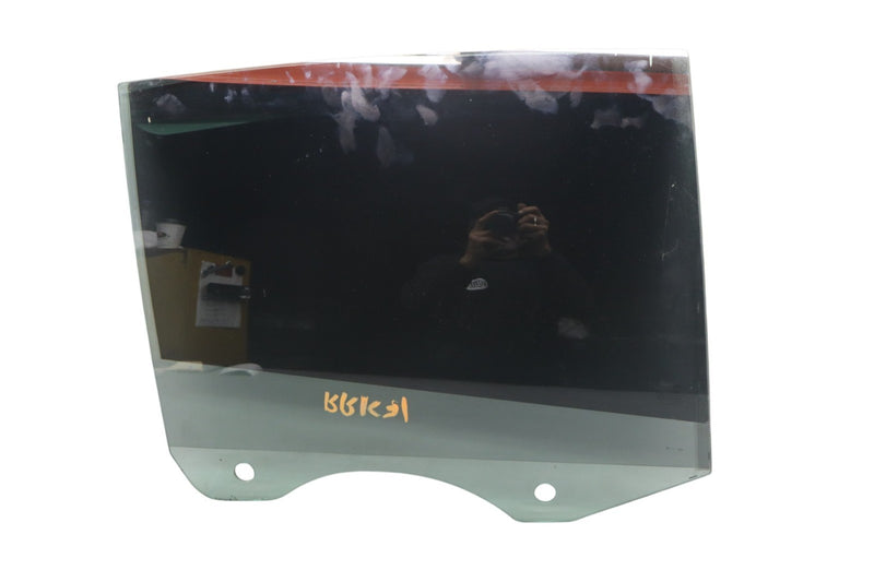 Load image into Gallery viewer, 10-17 BMW 535i GT 550i GT F07 Rear Right Passenger Side Door Window Glass Oem

