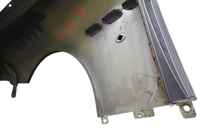 Load image into Gallery viewer, 03-13 Maserati Quattroporte M139 Right Passenger Side Fender Cover Assembly Oem
