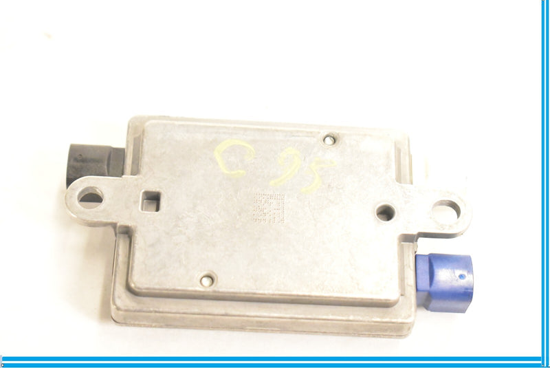 Load image into Gallery viewer, 11-12 BMW 750i Auxiliary Jack USB Hub Interface Control Module 84109200503 Oem
