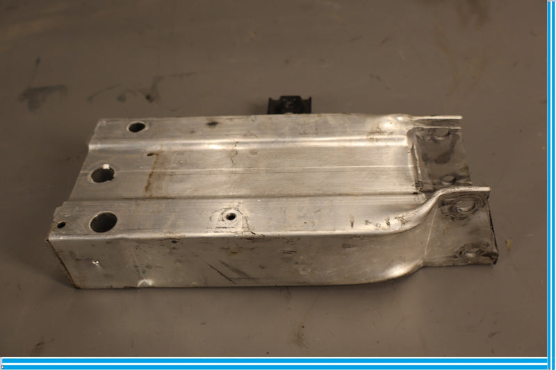 Load image into Gallery viewer, 12-18 Mercedes CLS550 E350 Front Right Side Bumper Bracket Shock Absorber Oem
