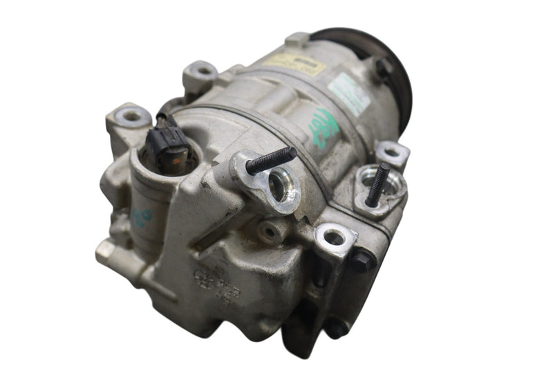 Load image into Gallery viewer, 15-19 Hyundai Genesis G80 G90 AC A/C Air Compressor W/ Clutch 97701B1000 Oem
