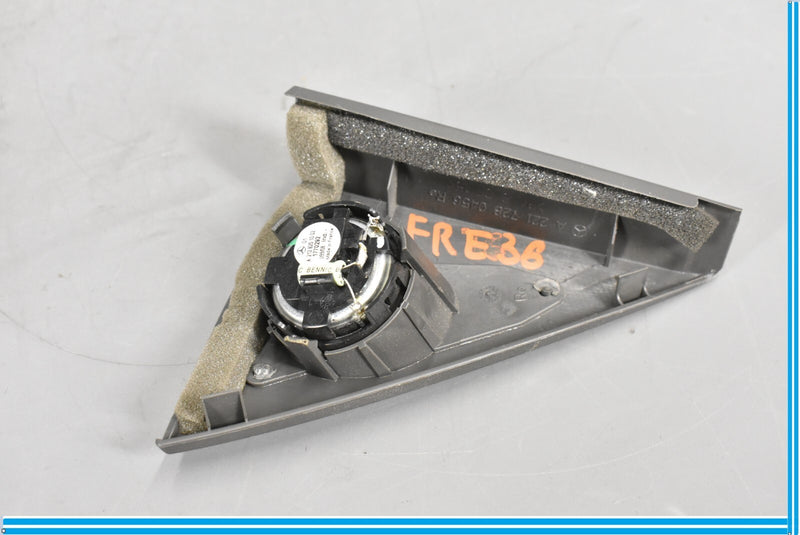 Load image into Gallery viewer, 07-13 Mercedes S550 S600 W221 Front Right Door Tweeter Corner Speaker Cover Oem
