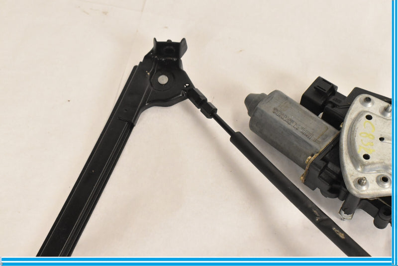 Load image into Gallery viewer, 2007-2013 BMW E70 X5 FRONT RIGHT PASSENGER DOOR WINDOW REGULATOR MOTOR 
