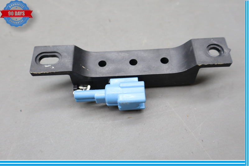 Load image into Gallery viewer, 11-17 Infiniti QX56 QX80 Smart Keyless Key Less Entry Antenna Module Oem
