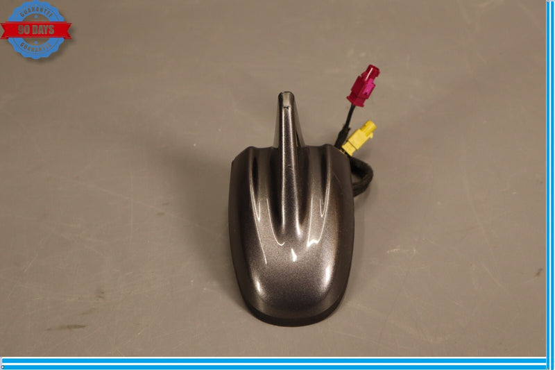 Load image into Gallery viewer, 14-19 Maserati Ghibli SQ4 Shark Fin Rear Upper Roof Antenna Oem
