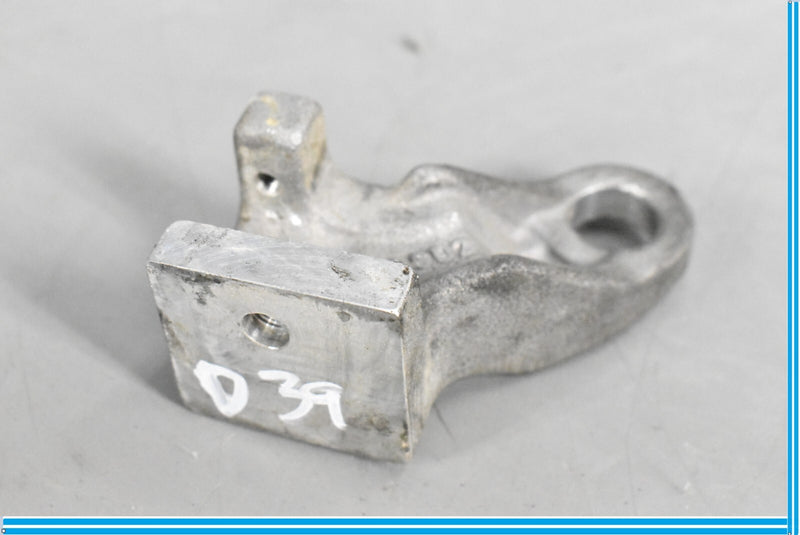 Load image into Gallery viewer, 02-08 W211 E55 CL55 SL55 S55 AMG Suspension Eye Bracket 1122230541 Oem
