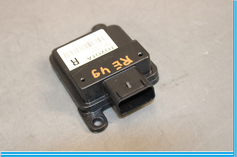 Load image into Gallery viewer, 07-12 Lexus LS460 Front Right Seat Occupant Detection Module 899520W031 Oem
