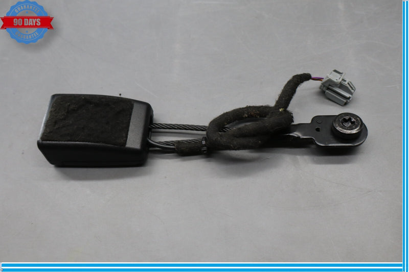 Load image into Gallery viewer, 14-22 Maserati Quattroporte Front Left Driver Side Seat Belt Buckle Oem
