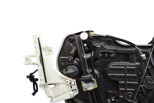 17-22 Alfa Romeo Giulia 952 Front Right Door Window Regulator W/ Carrier Oem