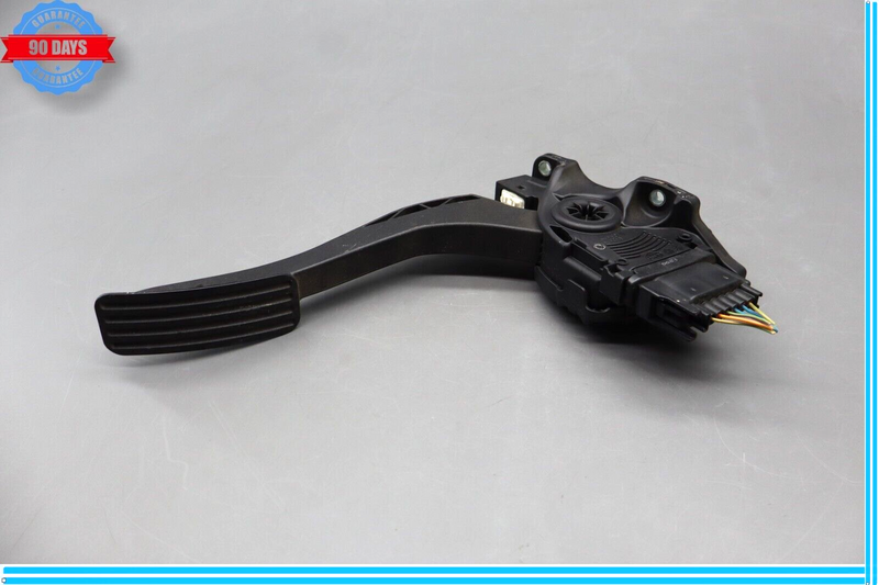 Load image into Gallery viewer, 10-15 Jaguar XJ XJL X351 Gas Accelerator Throttle Pedal Assembly 9X239F832AA Oem
