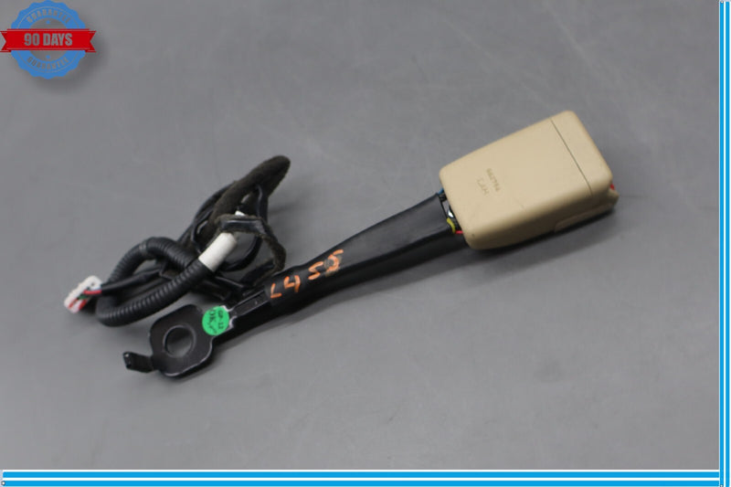 Load image into Gallery viewer, 15-18 Hyundai Genesis Rear Left Driver Side Seat Belt Seatbelt Buckle Oem
