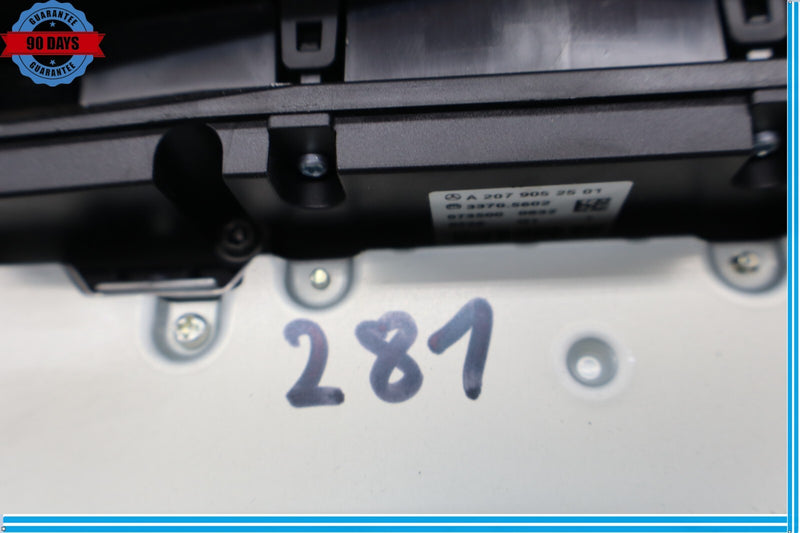 Load image into Gallery viewer, 10-11 Mercedes E350 E550 Command Head Unit CD Changer Radio 2129069000 Oem
