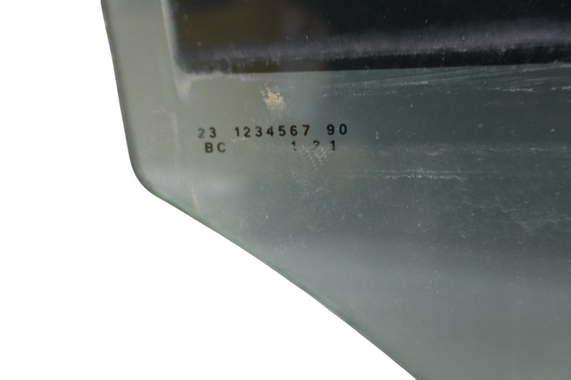 Load image into Gallery viewer, 12-18 Mercedes W218 CLS400 Rear Right Passenger Side Door Window Auto Glass Oem
