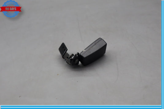 10-17 Mercedes W204 C250 Rear Left Side Seatbelt Seat Belt Buckle End Oem