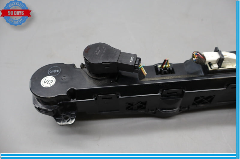 Load image into Gallery viewer, 11-13 Hyundai Equus AC A/C Heater Climate Temperature Control Switch Panel Oem
