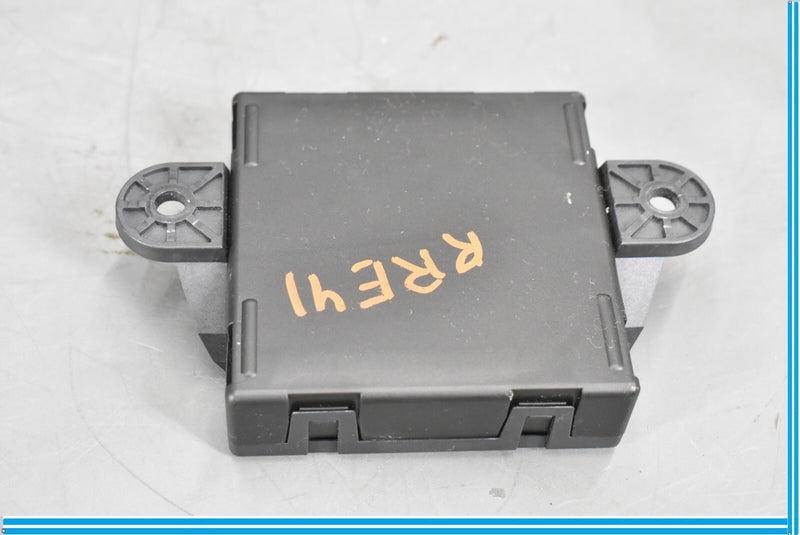 Load image into Gallery viewer, 08-14 Mercedes CLS550 W218 Rear Right Passenger Side Door Control Module Oem
