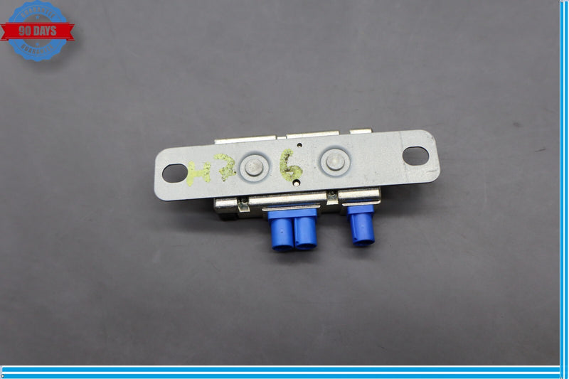 Load image into Gallery viewer, 10-12 Buick Lacrosse CXL Terrain SRX Navigation Signal Splitter Control Oem
