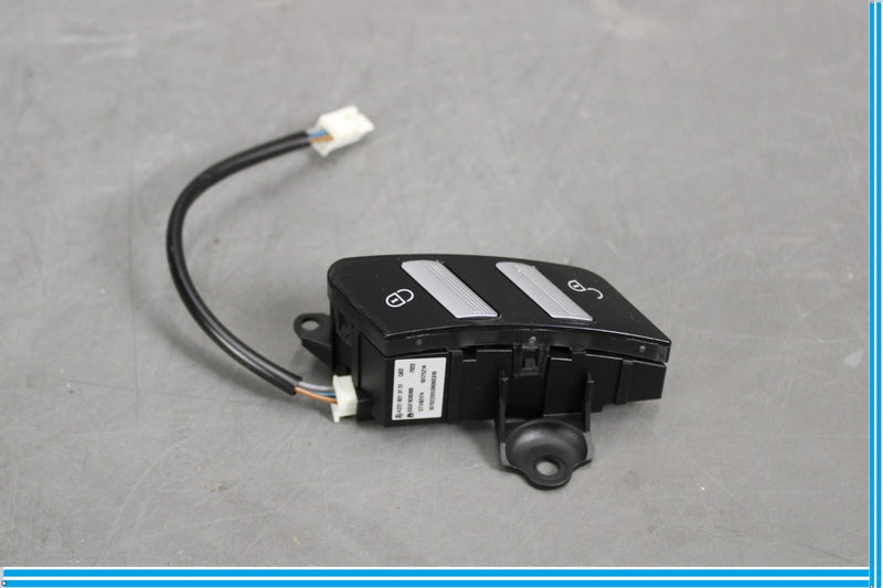 Load image into Gallery viewer, 07-13 Mercedes S400 S550 W221 Front Right Side Door Lock Switch Oem
