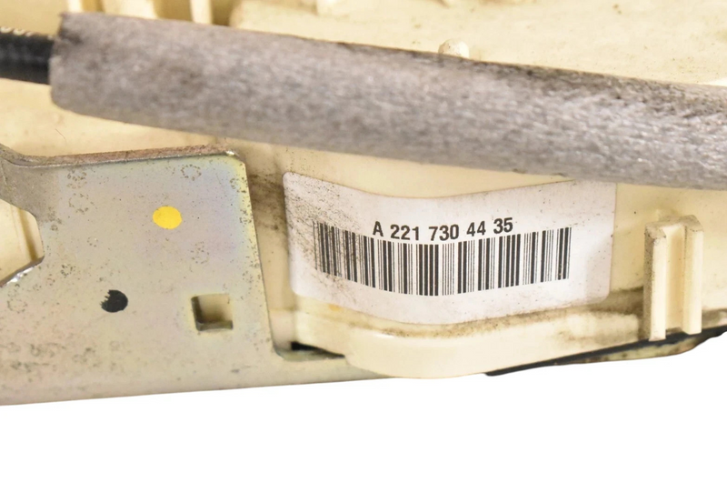 Load image into Gallery viewer, 07-13 Mercedes W221 S400 S550 Rear Right Door Lock Latch Actuator 2217304435 Oem
