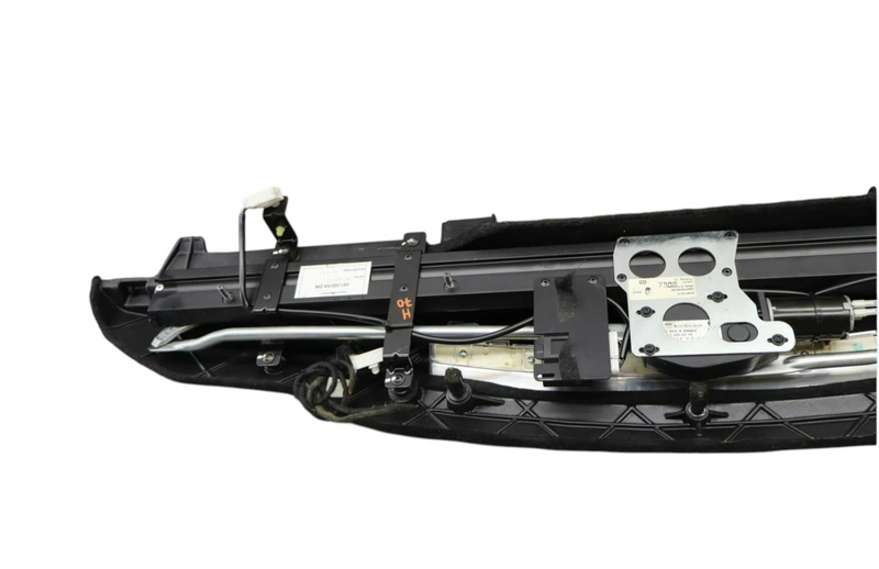 Load image into Gallery viewer, 14-19 Maserati Quattroporte Rear Sunshade W/3rd Brake Light 670013815 Oem
