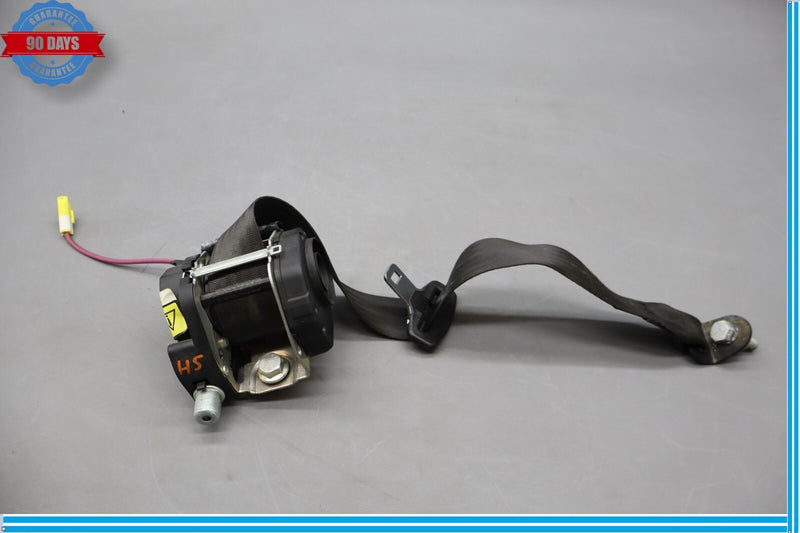 Load image into Gallery viewer, 05-08 Maserati Quattroporte M139 Rear Right or Left Side Seat Belt Seatbelt Oem
