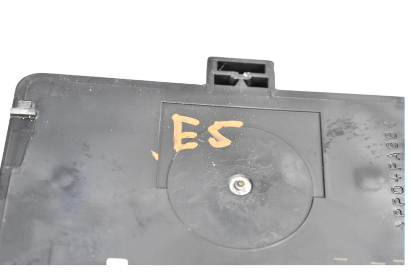 Load image into Gallery viewer, 00-03 Jaguar XKR XK8 X100 Rear Trunk Boot Fuse Relay Junction Box LJE2822BA Oem
