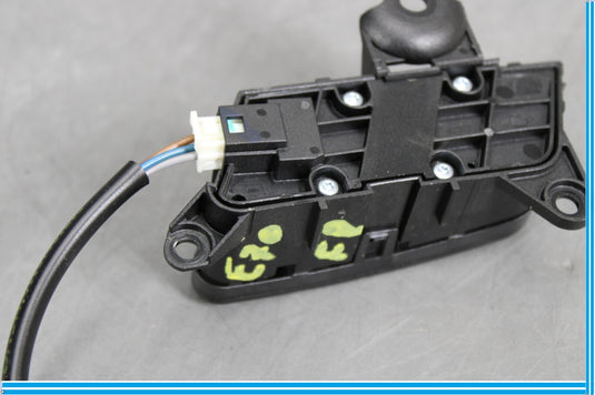07-13 Mercedes S400 S550 W221 Front Right Side Door Lock Switch Oem