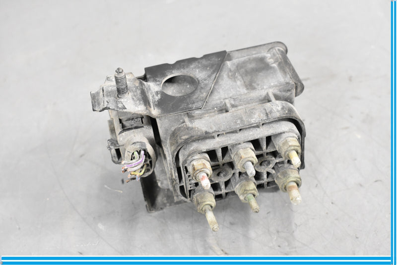 Load image into Gallery viewer, 07-14 Mercedes W221 S550 Air Suspension Supply Valve Block Control Module Oem
