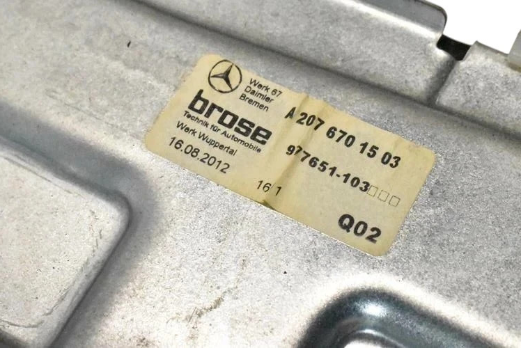 Load image into Gallery viewer, 11-17 Mercedes W207 E550 E350 Rear Left Driver Side Window Regulator W/Motor Oem
