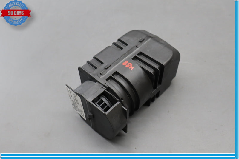 Load image into Gallery viewer, 07-20 Mercedes CLS550 SL550 Dynamic Seat Vacuum Pump 0008003648 Oem
