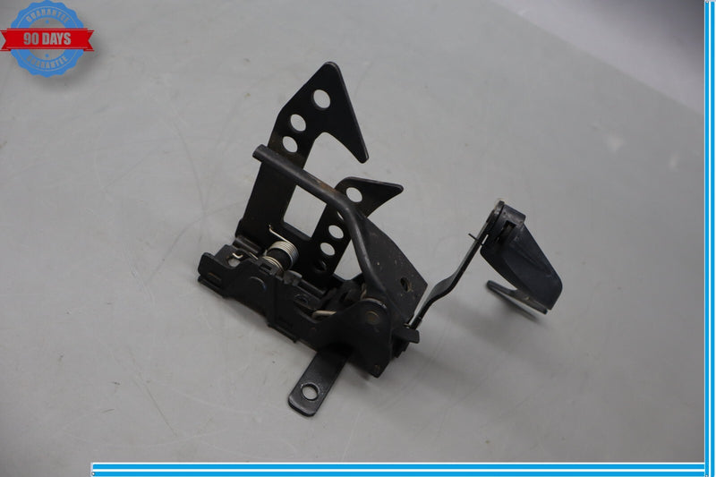 Load image into Gallery viewer, 07-13 Mercedes S350 S550 W221 Front Left/Right Side Hood Hinge Bracket Oem
