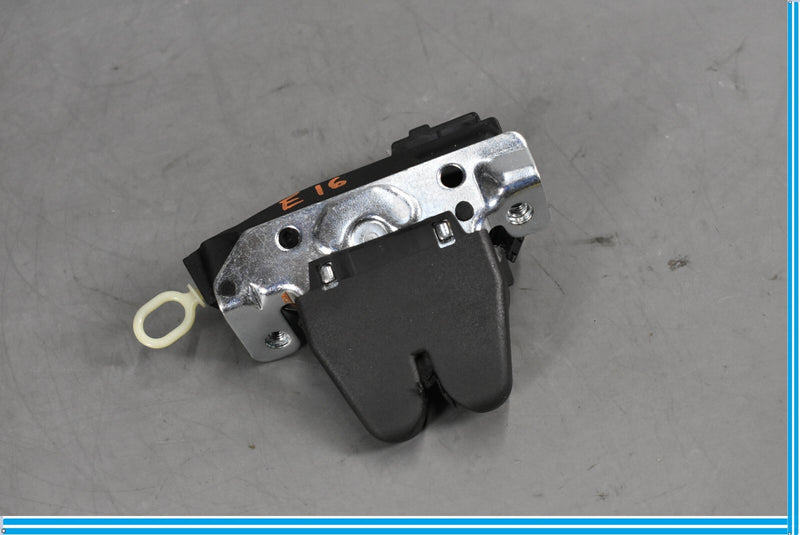 Load image into Gallery viewer, 14-18 Mercedes W117 CLA250 Rear Trunk Lid Lock Latch Actuator Mechanism Oem
