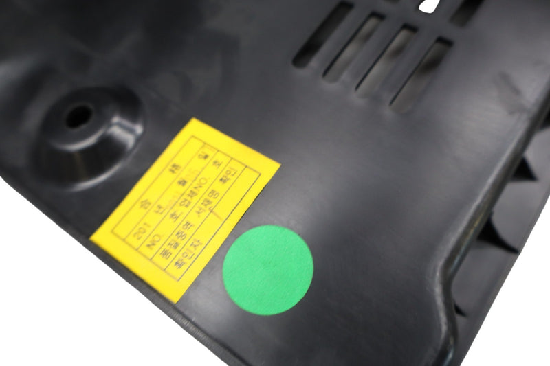 Load image into Gallery viewer, 14-16 Hyundai Equus SIG Rear Trunk Latch Lock Trim Rear Body Panel Cover Oem

