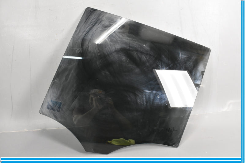 Load image into Gallery viewer, 06-11 Mercedes ML500 Rear Left Driver Side Door Window Auto Glass Oem
