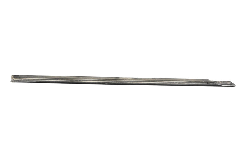 Load image into Gallery viewer, 14-20 Maserati Quattroporte Front Left Door Window Belt Molding 6701554040 Oem

