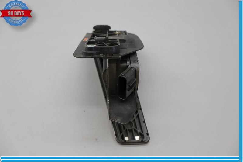 Load image into Gallery viewer, 10-16 Porsche Panamera 970 Turbo GTS Air Gas Throttle Pedal Accelerator Oem
