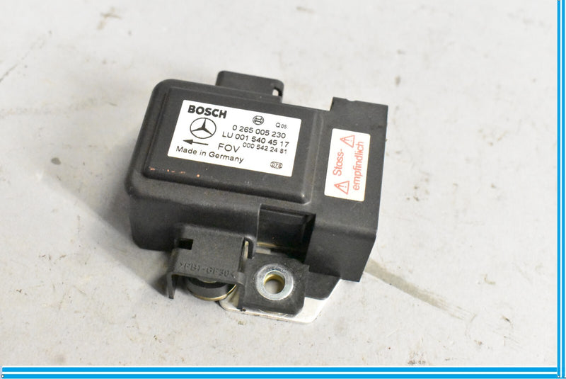 Load image into Gallery viewer, 03-06 Mercedes SL500 SL600 SL55 R230 Yaw Turn Rate Sensor 0265005230 OEM
