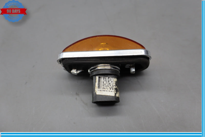Load image into Gallery viewer, 03-09 HUMMER H2 Rear Center Clearance Marker Lamp Light Lens Oem
