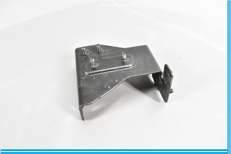 Load image into Gallery viewer, 03-06 Mercedes S600 ABS Pump Left Hose Line Mount Bracket A2203202643 Oem
