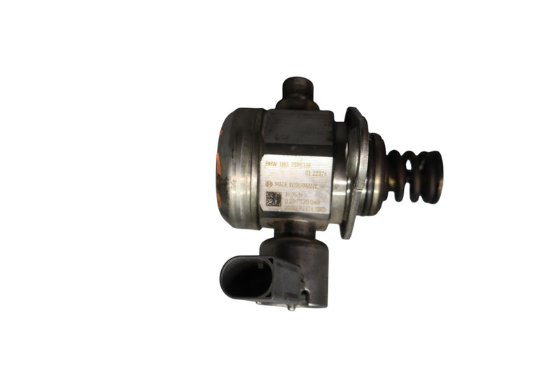 Load image into Gallery viewer, 08-16 BMW 750Li 750i F01 F02 Mechanical High Pressure Fuel Gas Pump 7595339 Oem
