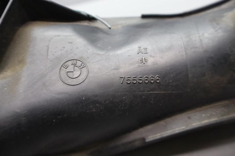 Load image into Gallery viewer, 09-17 BMW 550i GT F07 xDrive Left Driver Side Air Intake Manifold 7555666 Oem

