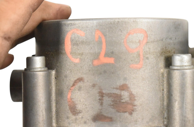 Load image into Gallery viewer, 07-13 Maserati Quattroporte M139 4200 / F12 Berlinetta Engine Throttle Body Oem
