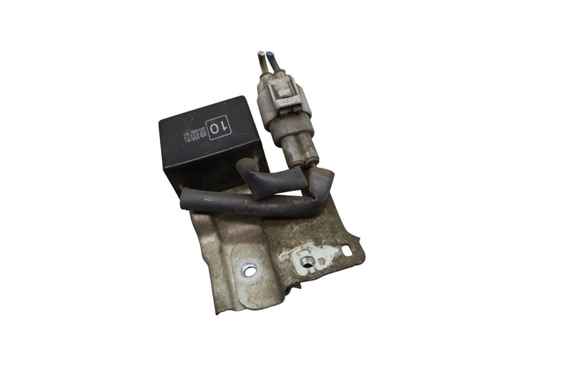 Load image into Gallery viewer, 07-17 Lexus LS460L XF40 A/C Condenser Fuse Relay Module Unit 8651650010 Oem
