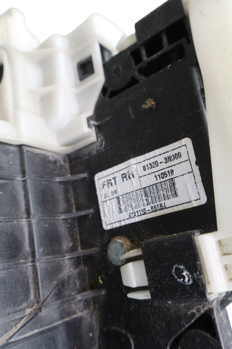 Load image into Gallery viewer, 11-16 Hyundai Equus SIG Front Right Passenger Side Door Lock Latch Actuator Oem
