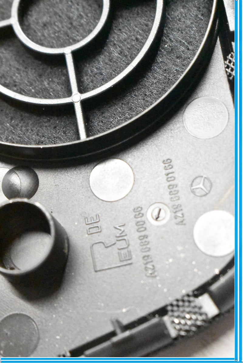 Load image into Gallery viewer, 06-11 Mercedes CLS550 CLS55 AMG W219 Center Dash Speaker Cover Grill Oem
