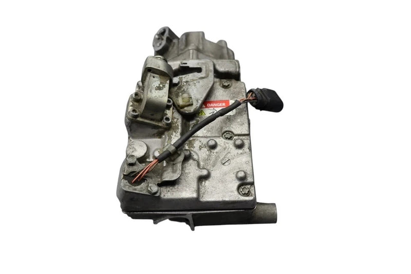 Load image into Gallery viewer, 11-14 Porsche Cayenne / Touareg Hybrid  A/C Air Conditioning Compressor Pump OEM
