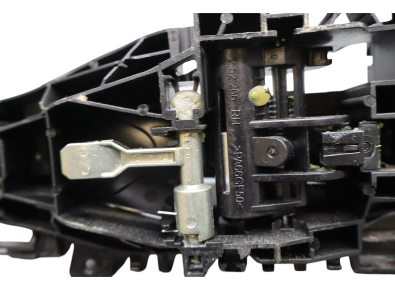 Load image into Gallery viewer, 17-23 Alfa Romeo Giulia Front Right Passenger Side Exterior Door Handle Oem

