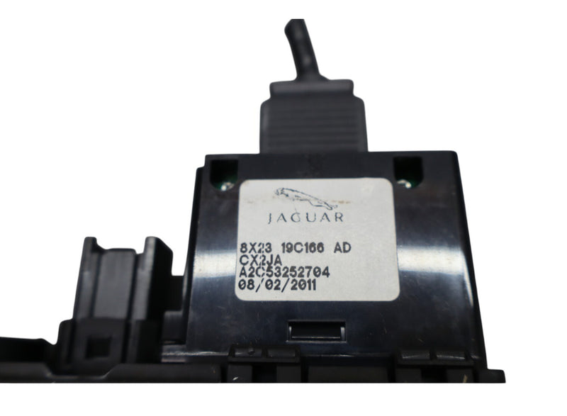 Load image into Gallery viewer, 09-15 Jaguar X250 XF XFR Front Console USB AUX iPod Plug Connection Port Oem
