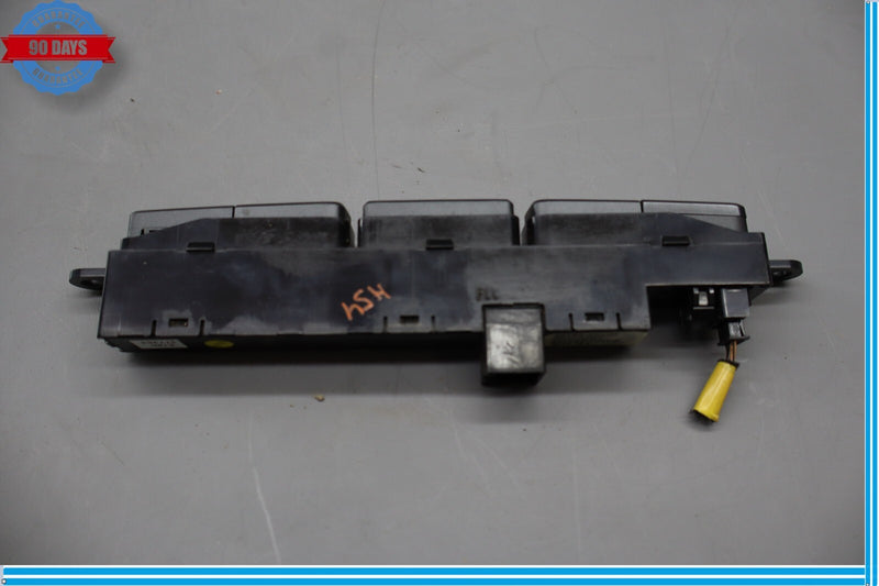 Load image into Gallery viewer, 11-13 Hyundai Equus Signature Temp Hazard Display Control Swtich Oem
