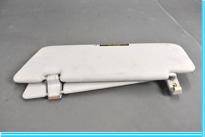11-18 Volkswagen VW Touareg Right Passenger Side Sunvior Sun Visor W/Mirror Oem